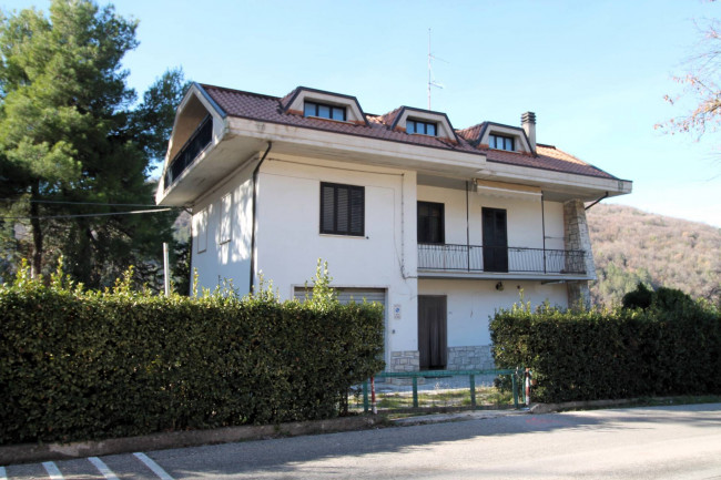 Casa indipendente in vendita a Ascoli Piceno