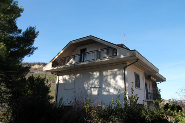Casa indipendente in vendita a Ascoli Piceno