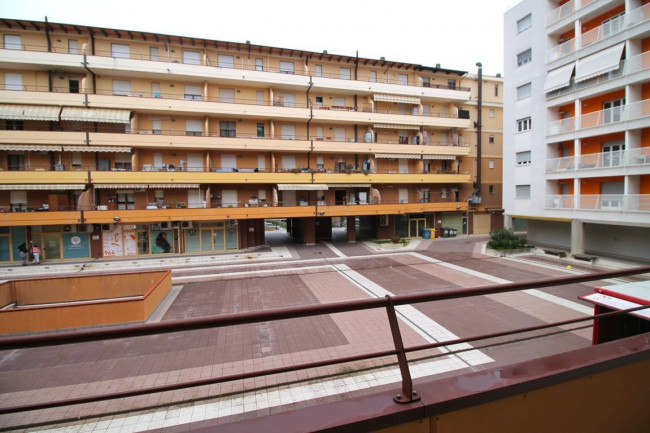 Appartamento in vendita a Folignano