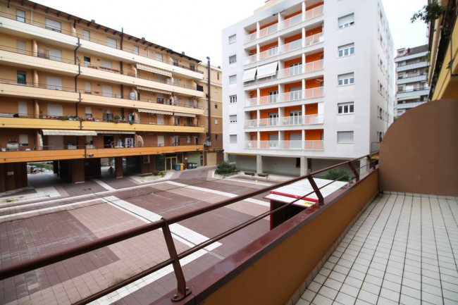 Appartamento in vendita a Folignano