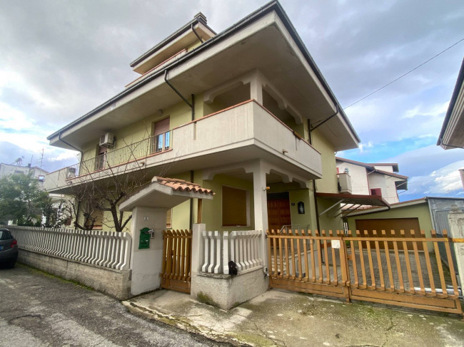 Casa indipendente in vendita a Sant'Egidio alla Vibrata
