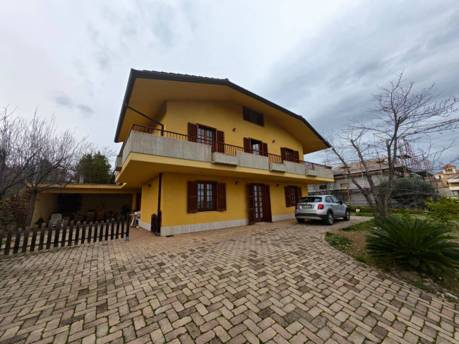 Villa in vendita a Sant'Omero