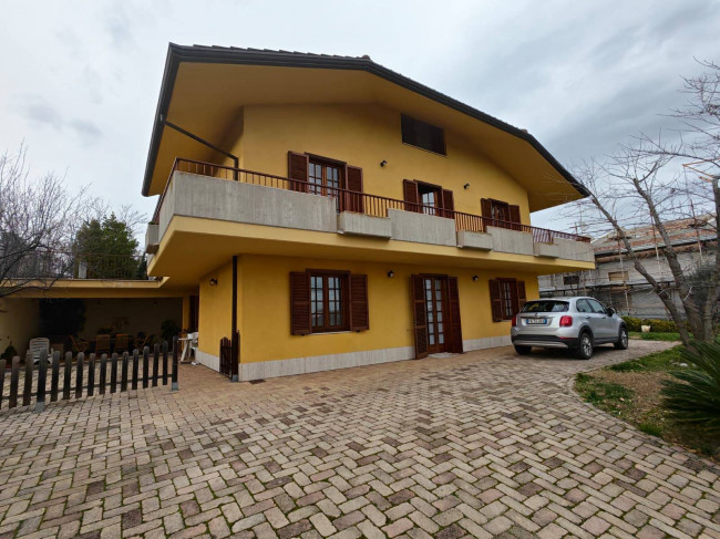 Villa in vendita a Sant'Omero