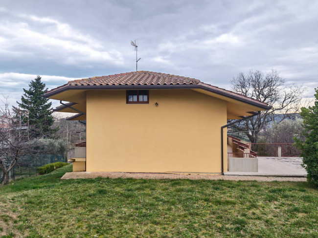 Villa in vendita a Sant'Omero