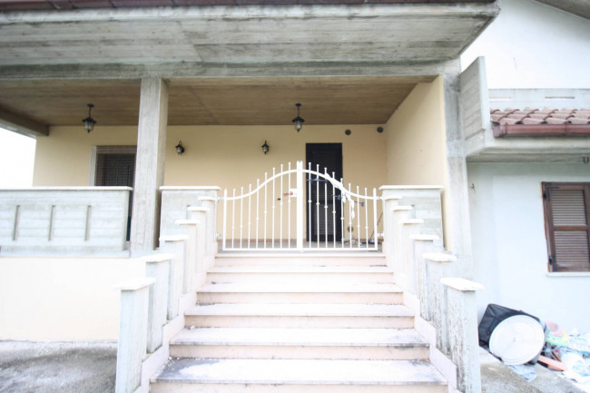 Villa in vendita a Sant'Egidio alla Vibrata