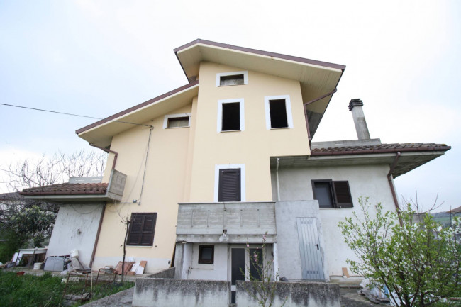 Villa in vendita a Sant'Egidio alla Vibrata