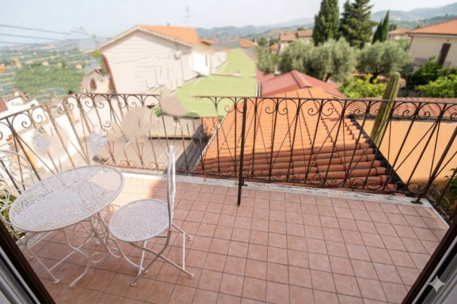 Appartamento in vendita a Colli del Tronto