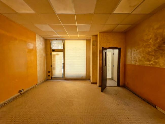 Locale commerciale in vendita a San Benedetto del Tronto
