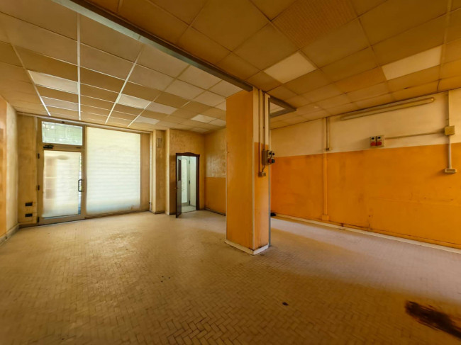 Locale commerciale in vendita a San Benedetto del Tronto