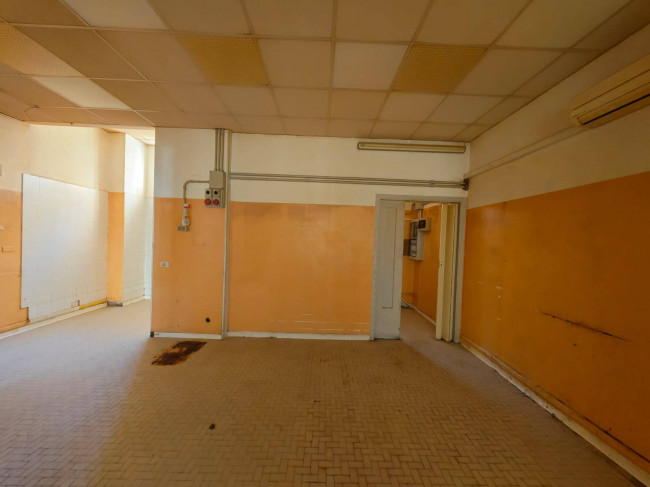 Locale commerciale in vendita a San Benedetto del Tronto