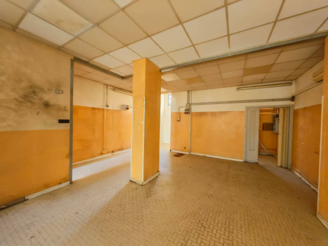 Locale commerciale in vendita a San Benedetto del Tronto
