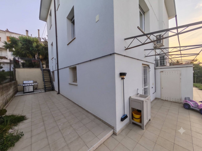 Villa in vendita a Nereto