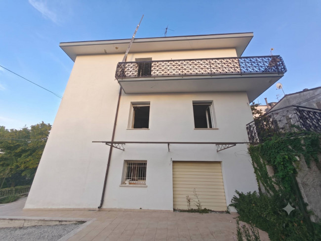 Villa in vendita a Nereto