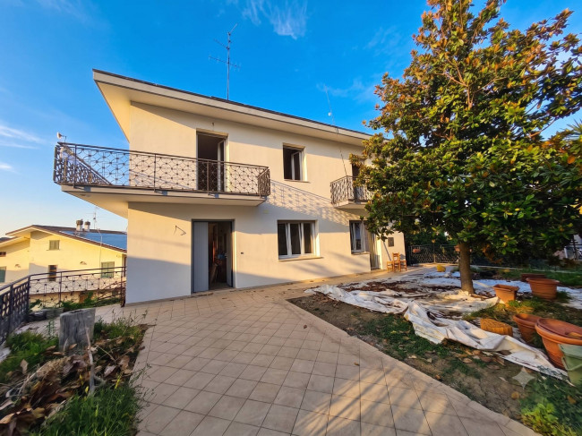 Villa in vendita a Nereto