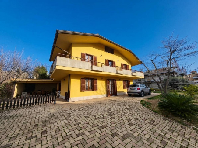 Villa in vendita a Sant'Omero