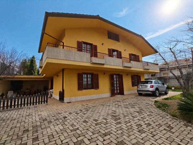 Villa in vendita a Sant'Omero