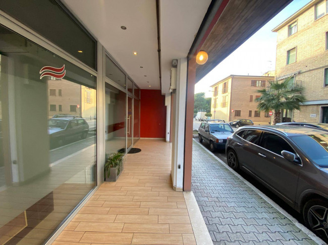 Negozio in vendita a San Benedetto del Tronto