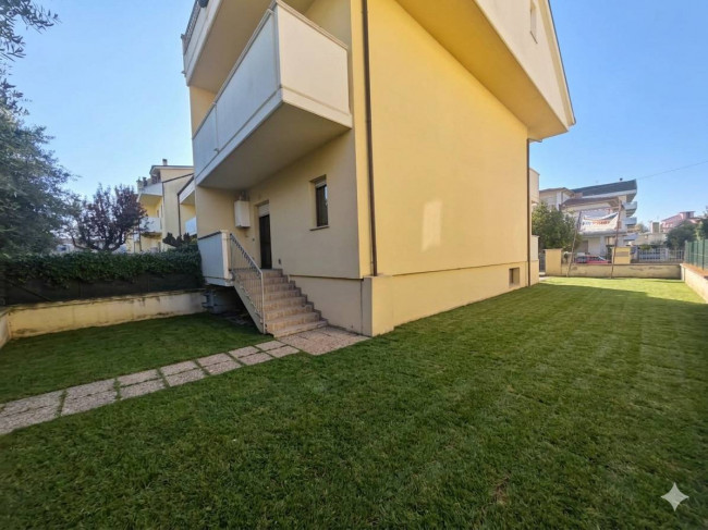 Villetta a schiera in vendita a Sant'Egidio alla Vibrata