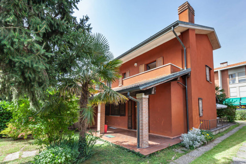 Villa in vendita a San Donato Milanese