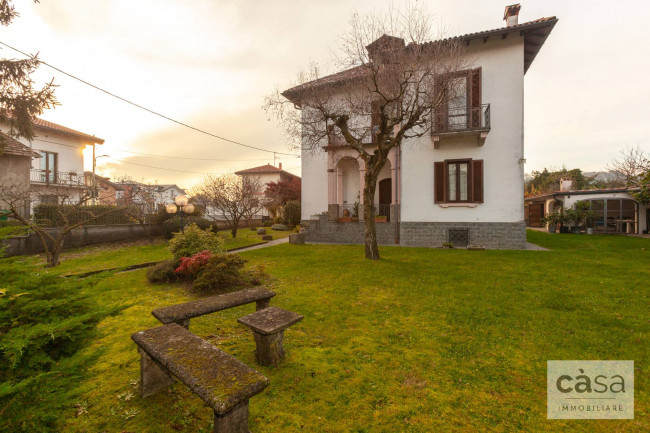 Villa in vendita a Malnate
