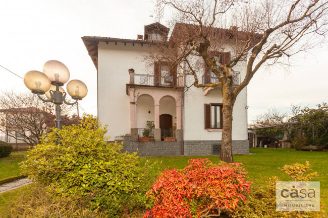 Villa in vendita a Malnate