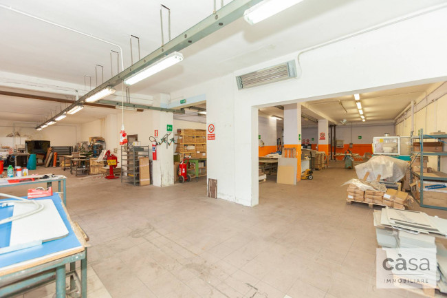 Capannone in vendita a Varese