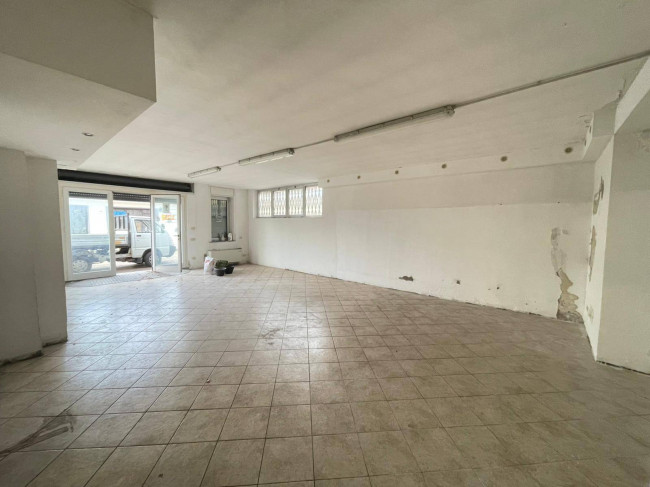 Magazzino in affitto a Varese