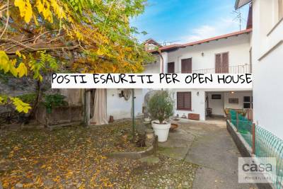 Porzione di Casa in vendita a Gazzada Schianno