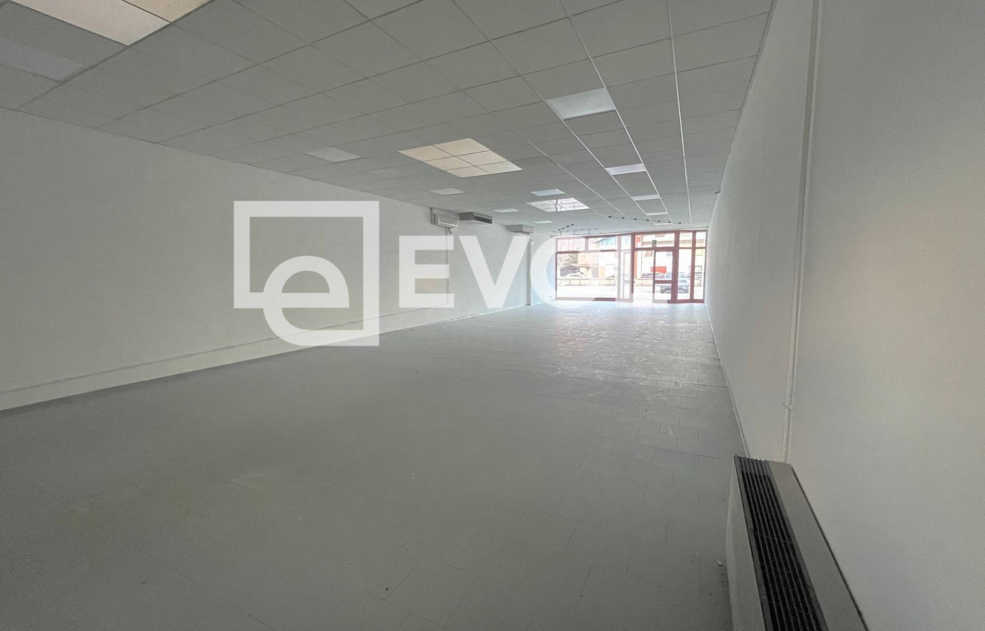 Locale Comm.le in Vendita