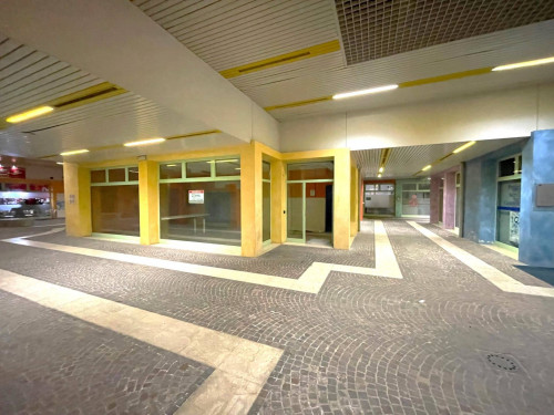 Locale commerciale in vendita a Latisana