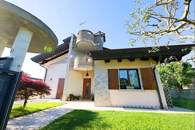 Villa in vendita a Udine