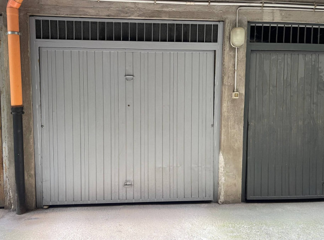 Box o garage in vendita a Pasian di Prato