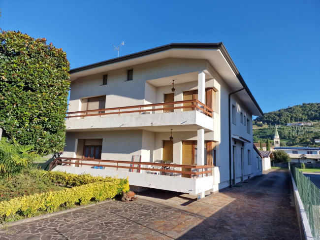 Villa in vendita a Tarcento