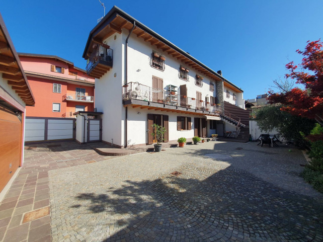 Villa bifamiliare in vendita a Torre Boldone