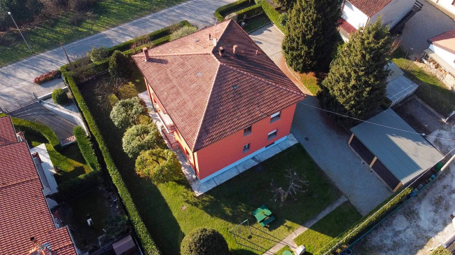 Villa bifamiliare in vendita a Seriate