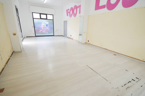 Locale Commerciale in vendita a Corigliano-Rossano