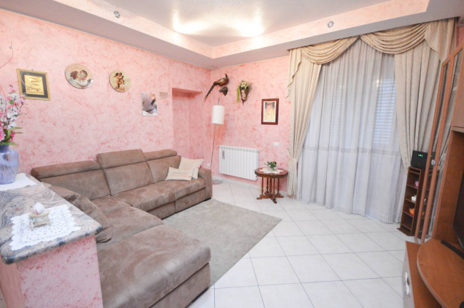 Casa Semindipendente in vendita a Corigliano-Rossano