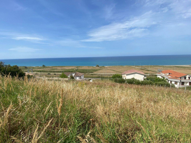 Terreno edificabile in vendita a Mandatoriccio