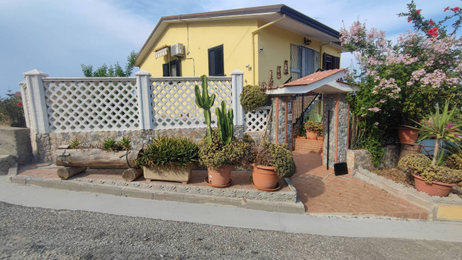 Villetta bifamiliare in vendita a Calopezzati