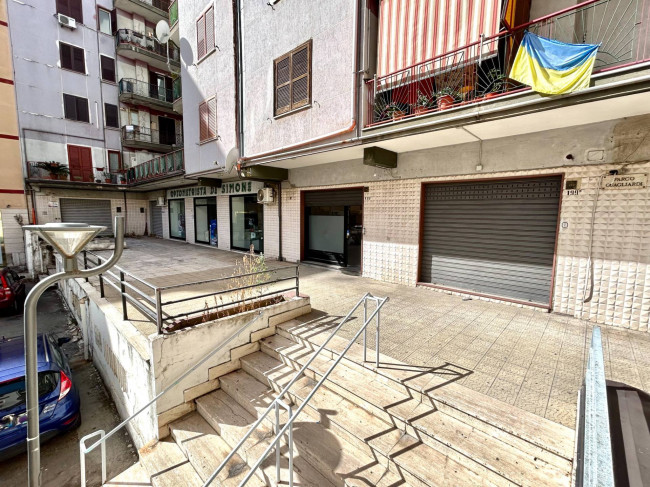 Locale Commerciale in affitto a Corigliano-Rossano