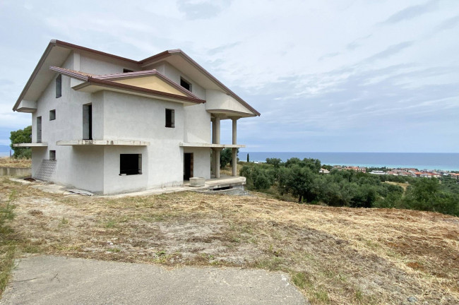 Villa singola in vendita a Crosia