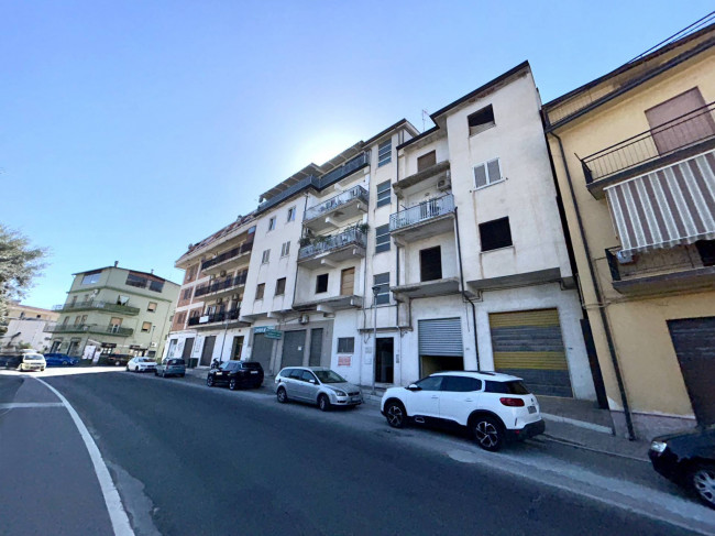 Magazzino in vendita a Crosia