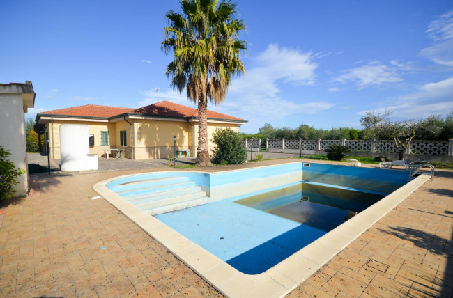 Villa singola in vendita a Corigliano-Rossano