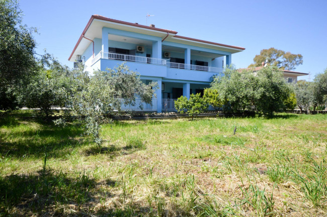 Villa singola in vendita a Calopezzati