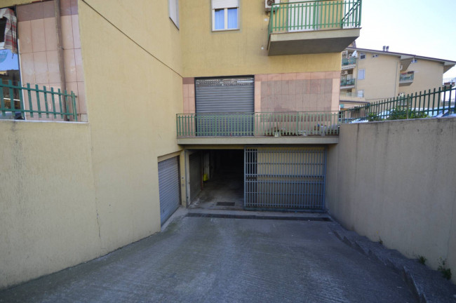 Garage/Box in vendita a Crosia