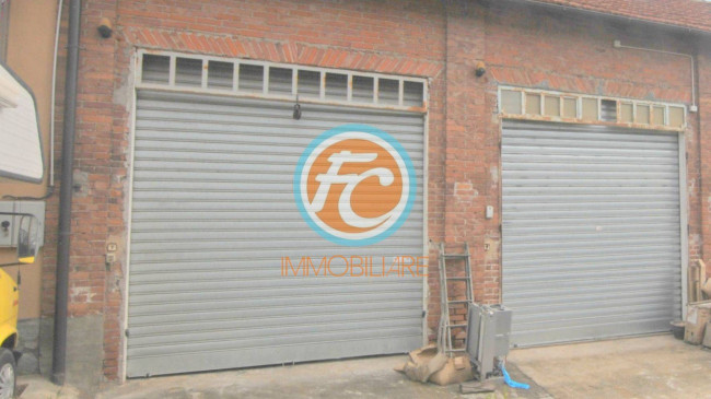 Box o garage in vendita a Condove