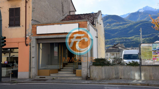 Locale commerciale in vendita a Bussoleno