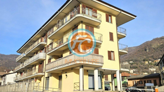 Locale commerciale in affitto a Condove