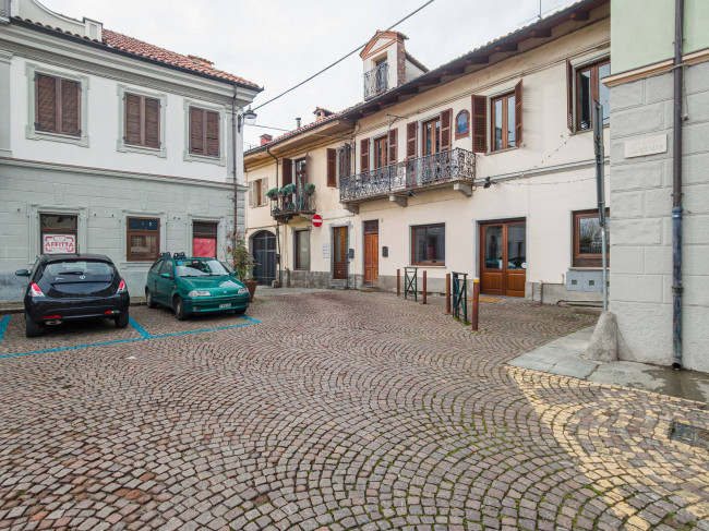 Stabile/Palazzo in vendita a Rivoli
