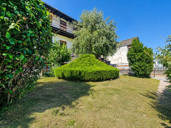Casa Semindipendente in vendita a Vaie